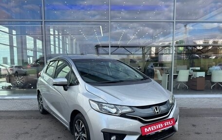 Honda Fit III, 2013 год, 780 000 рублей, 2 фотография