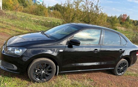 Volkswagen Polo VI (EU Market), 2012 год, 750 000 рублей, 4 фотография