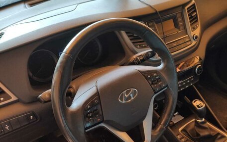 Hyundai Tucson III, 2016 год, 1 750 000 рублей, 6 фотография