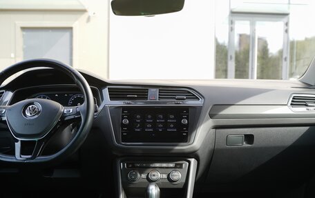 Volkswagen Tiguan II, 2020 год, 2 690 000 рублей, 27 фотография