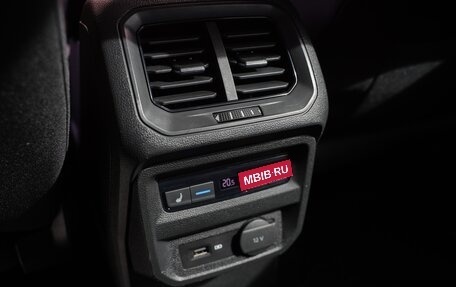 Volkswagen Tiguan II, 2020 год, 2 690 000 рублей, 28 фотография