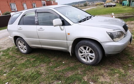 Toyota Harrier, 1999 год, 870 000 рублей, 1 фотография