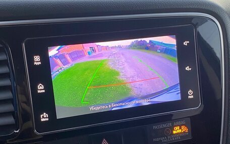 Mitsubishi Outlander III рестайлинг 3, 2018 год, 2 200 000 рублей, 6 фотография