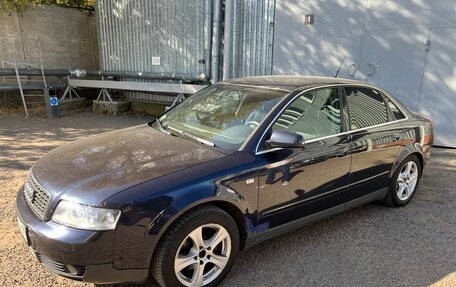 Audi A4, 2003 год, 450 000 рублей, 10 фотография