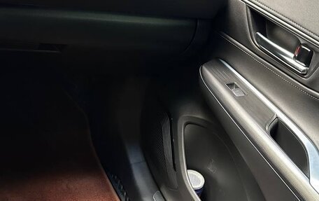 Toyota Harrier, 2022 год, 3 990 000 рублей, 21 фотография