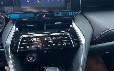 Toyota Harrier, 2022 год, 3 990 000 рублей, 27 фотография