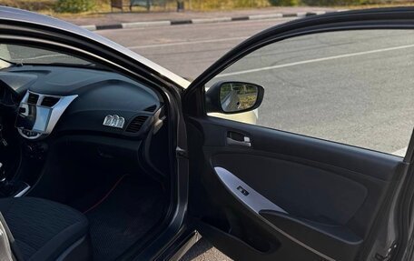 Hyundai Solaris II рестайлинг, 2015 год, 830 000 рублей, 5 фотография