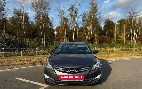 Hyundai Solaris II рестайлинг, 2015 год, 830 000 рублей, 10 фотография