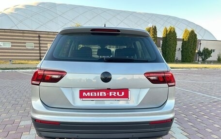 Volkswagen Tiguan II, 2020 год, 2 300 000 рублей, 11 фотография