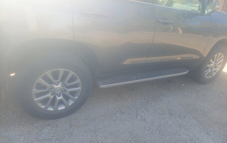 Toyota Land Cruiser Prado 150 рестайлинг 2, 2018 год, 5 200 000 рублей, 9 фотография