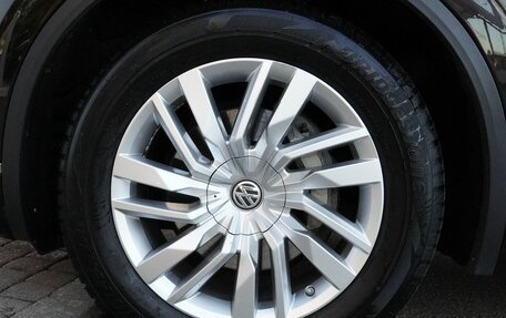 Volkswagen Touareg III, 2019 год, 3 950 000 рублей, 7 фотография