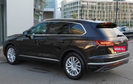 Volkswagen Touareg III, 2019 год, 3 950 000 рублей, 6 фотография