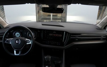 Volkswagen Touareg III, 2019 год, 3 950 000 рублей, 14 фотография