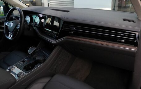 Volkswagen Touareg III, 2019 год, 3 950 000 рублей, 15 фотография