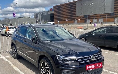 Volkswagen Tiguan II, 2018 год, 3 250 000 рублей, 2 фотография