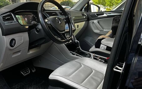 Volkswagen Tiguan II, 2018 год, 3 250 000 рублей, 10 фотография