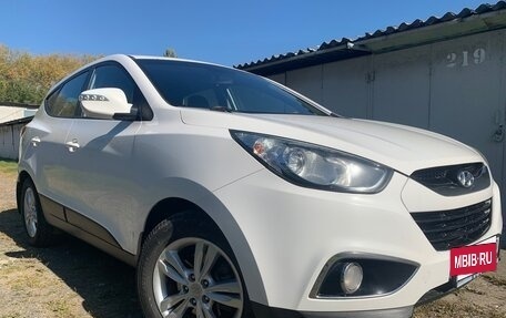 Hyundai ix35 I рестайлинг, 2013 год, 999 500 рублей, 2 фотография