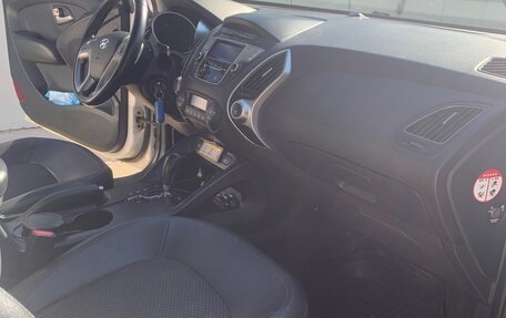 Hyundai ix35 I рестайлинг, 2013 год, 999 500 рублей, 10 фотография