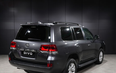 Toyota Land Cruiser 200, 2019 год, 6 100 000 рублей, 5 фотография