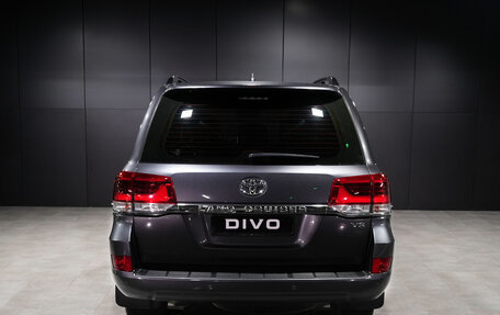 Toyota Land Cruiser 200, 2019 год, 6 100 000 рублей, 6 фотография