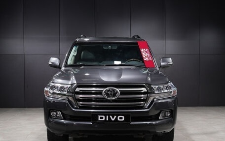 Toyota Land Cruiser 200, 2019 год, 6 100 000 рублей, 2 фотография