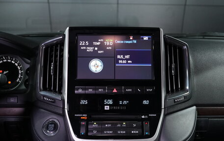 Toyota Land Cruiser 200, 2019 год, 6 100 000 рублей, 21 фотография