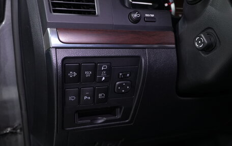 Toyota Land Cruiser 200, 2019 год, 6 100 000 рублей, 18 фотография