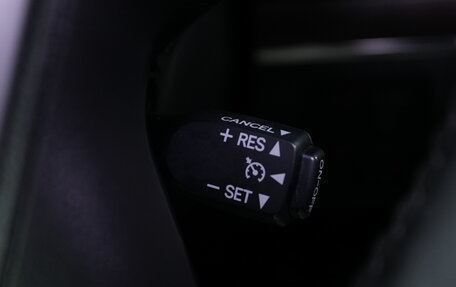 Toyota Land Cruiser 200, 2019 год, 6 100 000 рублей, 27 фотография