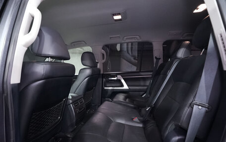 Toyota Land Cruiser 200, 2019 год, 6 100 000 рублей, 19 фотография