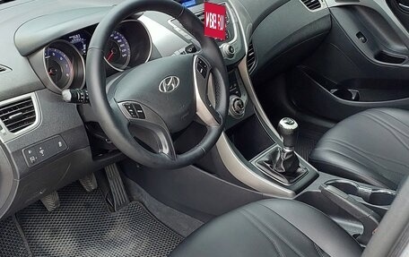 Hyundai Elantra V, 2012 год, 950 000 рублей, 7 фотография