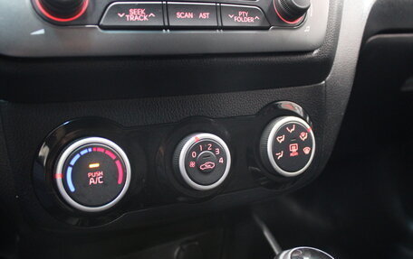 KIA Rio III рестайлинг, 2015 год, 849 000 рублей, 9 фотография