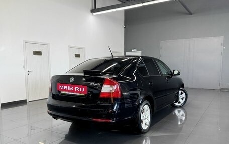Skoda Octavia, 2011 год, 745 000 рублей, 2 фотография