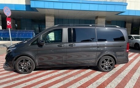 Mercedes-Benz V-Класс, 2022 год, 10 000 000 рублей, 1 фотография