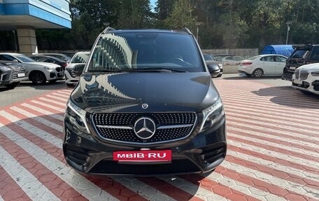 Mercedes-Benz V-Класс, 2022 год, 10 000 000 рублей, 2 фотография