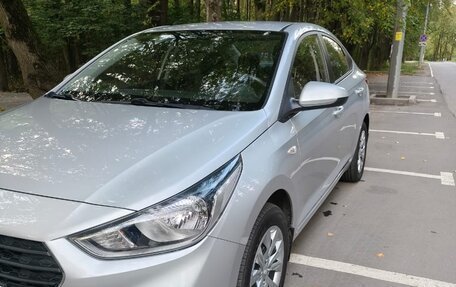 Hyundai Solaris II рестайлинг, 2018 год, 1 150 000 рублей, 4 фотография