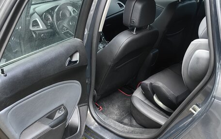Opel Astra J, 2013 год, 1 030 000 рублей, 14 фотография