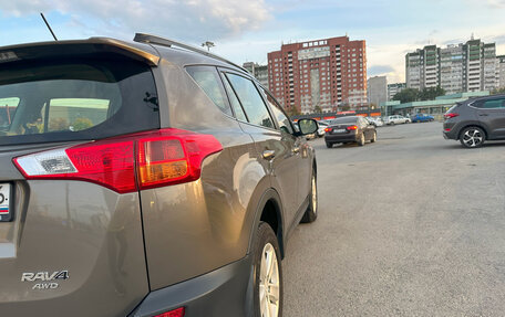 Toyota RAV4, 2014 год, 2 200 000 рублей, 4 фотография