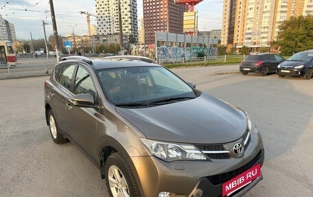 Toyota RAV4, 2014 год, 2 200 000 рублей, 5 фотография