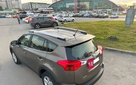 Toyota RAV4, 2014 год, 2 200 000 рублей, 14 фотография