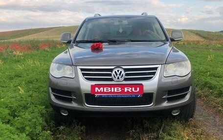Volkswagen Touareg III, 2007 год, 1 200 000 рублей, 2 фотография