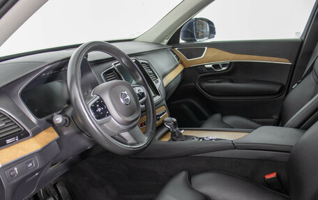 Volvo XC90 II рестайлинг, 2018 год, 3 580 000 рублей, 10 фотография