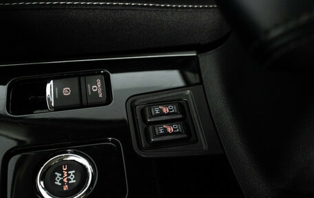 Mitsubishi Outlander III рестайлинг 3, 2020 год, 2 179 898 рублей, 17 фотография