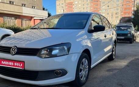 Volkswagen Polo VI (EU Market), 2013 год, 625 000 рублей, 3 фотография