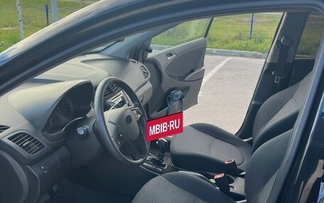Hyundai Solaris II рестайлинг, 2015 год, 1 000 000 рублей, 15 фотография