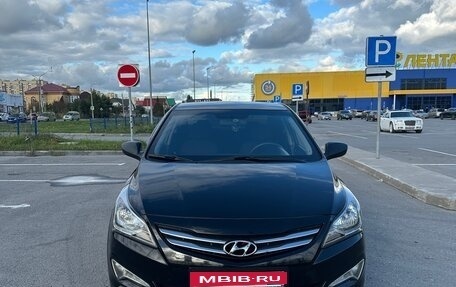 Hyundai Solaris II рестайлинг, 2015 год, 1 000 000 рублей, 9 фотография