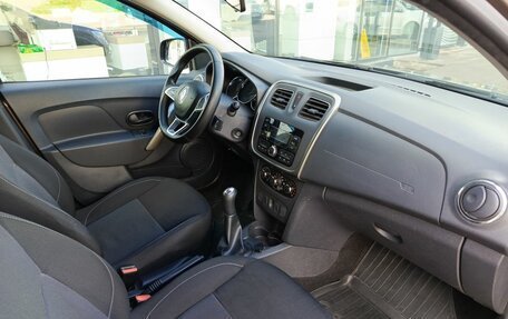 Renault Logan II, 2019 год, 999 000 рублей, 13 фотография