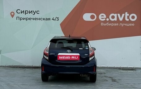 Toyota Aqua I, 2018 год, 1 350 000 рублей, 5 фотография