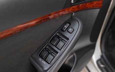 Toyota Avensis III рестайлинг, 2004 год, 820 000 рублей, 18 фотография