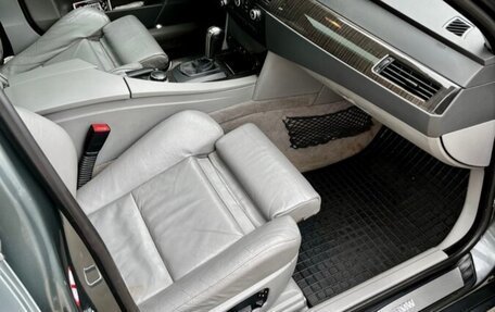 BMW 5 серия, 2003 год, 1 070 000 рублей, 13 фотография