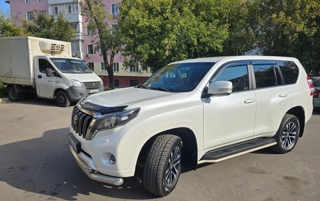 Toyota Land Cruiser Prado 150 рестайлинг 2, 2016 год, 3 150 000 рублей, 3 фотография